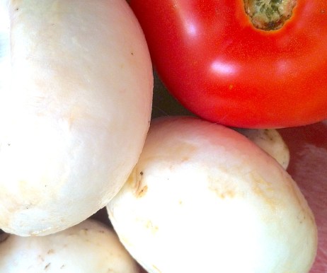 mushrooms and tomato