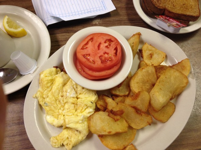 Wendell's eggs, tomatoes, home fries