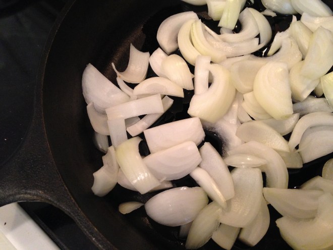 sliced onions
