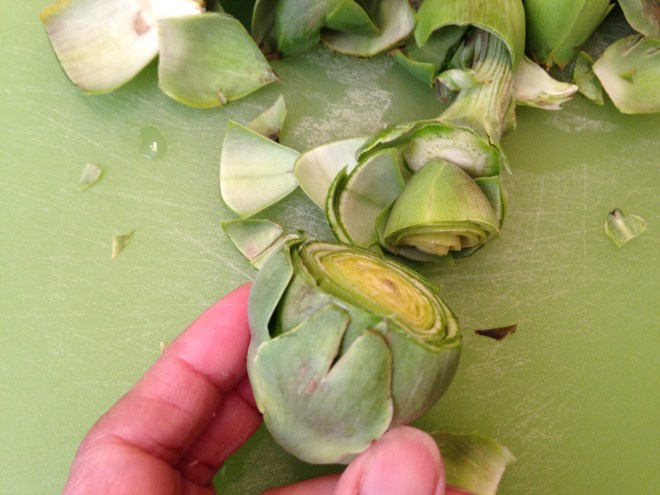 cut top off baby artichoke